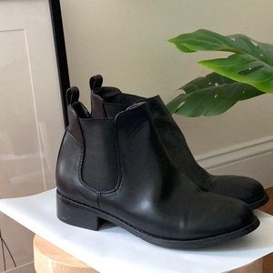 Chelsea boots